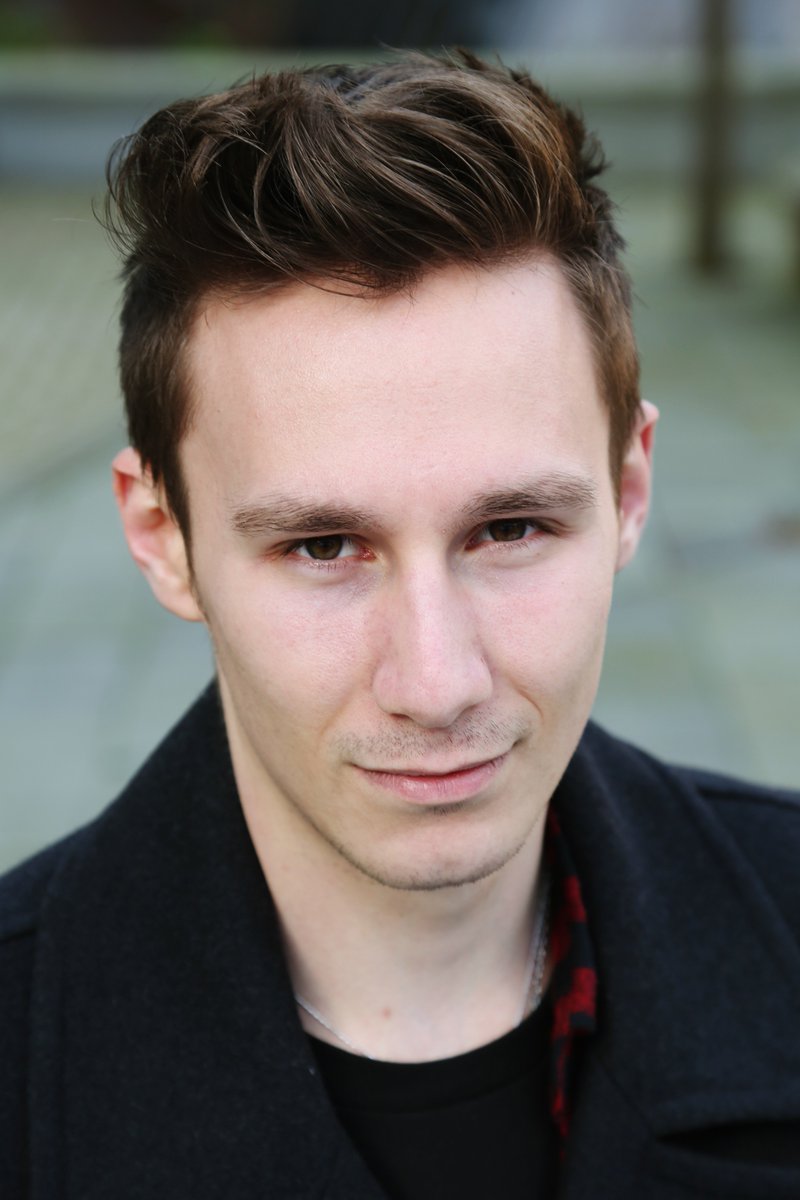 ActorsSingersUP's tweet photo. Very serious and direct friend of the lead. Come and see Samuel Bluett @SamBluett at the #ActorSingerShowcase https://t.co/Ec76pHb5Wr https://t.co/qYUWeFsoTf