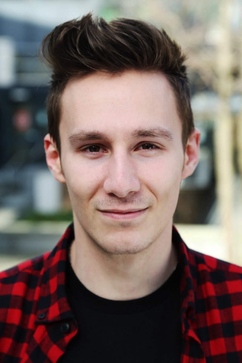 ActorsSingersUP's tweet photo. Very serious and direct friend of the lead. Come and see Samuel Bluett @SamBluett at the #ActorSingerShowcase https://t.co/Ec76pHb5Wr https://t.co/qYUWeFsoTf