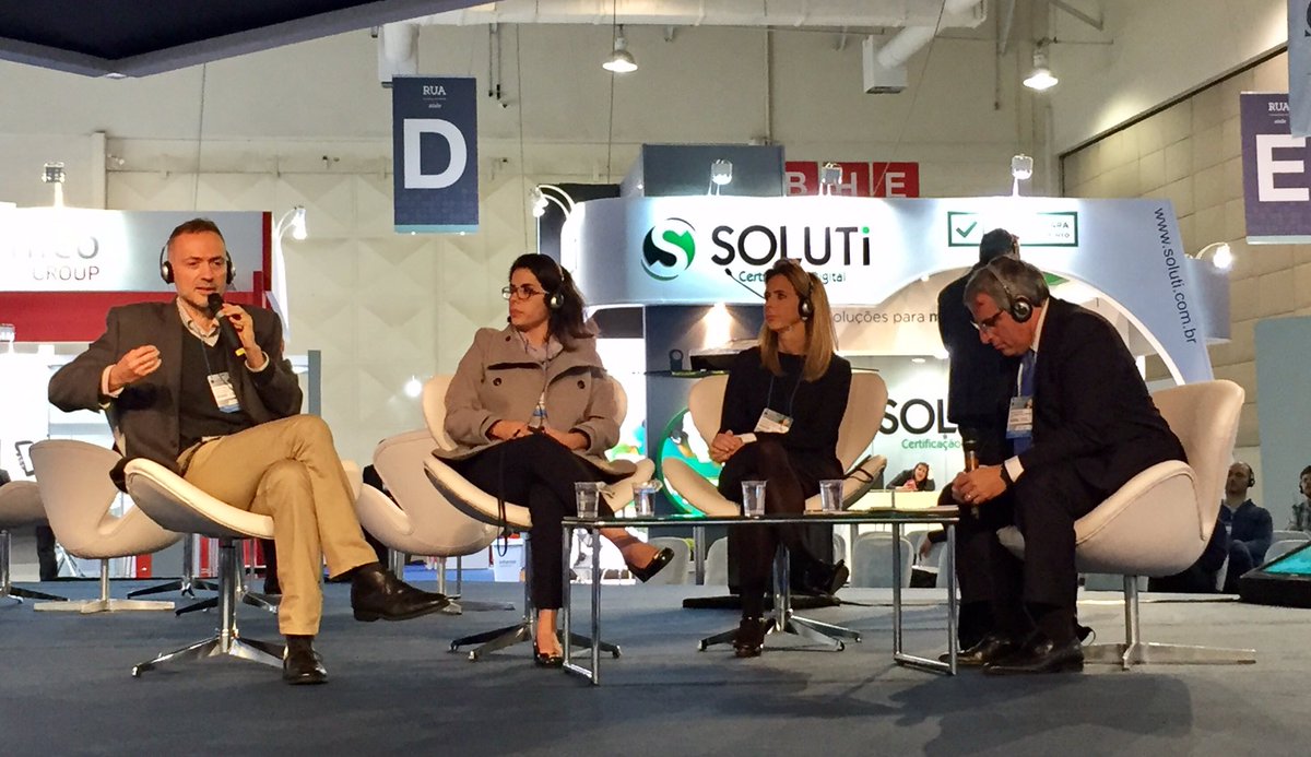 MastercardInfo's tweet image. Painel no Cards Payment &amp;amp; Identification com Vanessa Gordilho da #Mastercard, Mauro Fusco da @br_tns e Fabiola Paes da #Neomode. #varejo