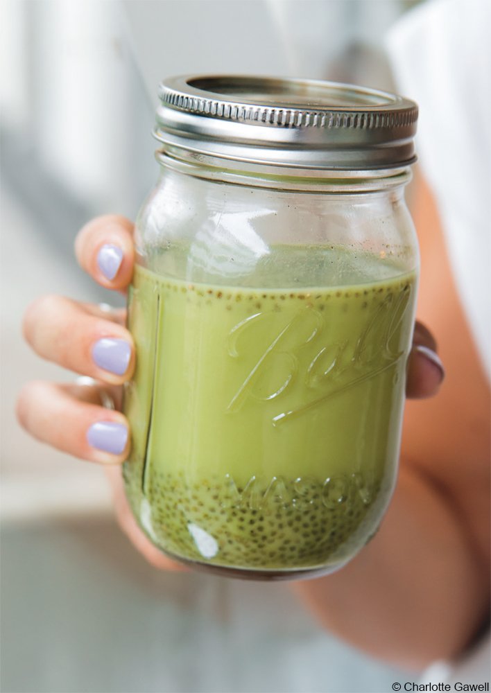 Schnell schnell schnell! Wer es morgens eilig hat, findet hier ein tolles Rezept für einen Matcha Chia Glow: ullmannmedien.com/blog/rezept-ti…