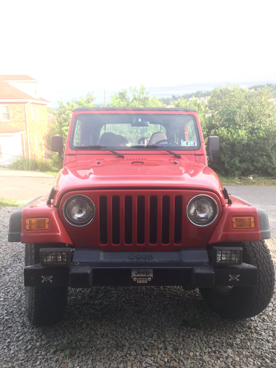 jonnysweld's tweet photo. ✌️ #Jeep @Jeep #Wrangler #tj #red jeep #4x4 #offroad #jeepwrangler #goodmorning #jeeplife #jeepmodel #glamourshotsbydeb ✌️ https://t.co/eI7HxNMPBP