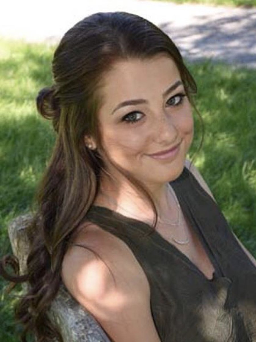 5fighting's tweet image. Happy 18th birthday to the most beautiful daughters. ONE PROUD DAD❤️❤️❤️
Love you more than 140 characters can express!!!