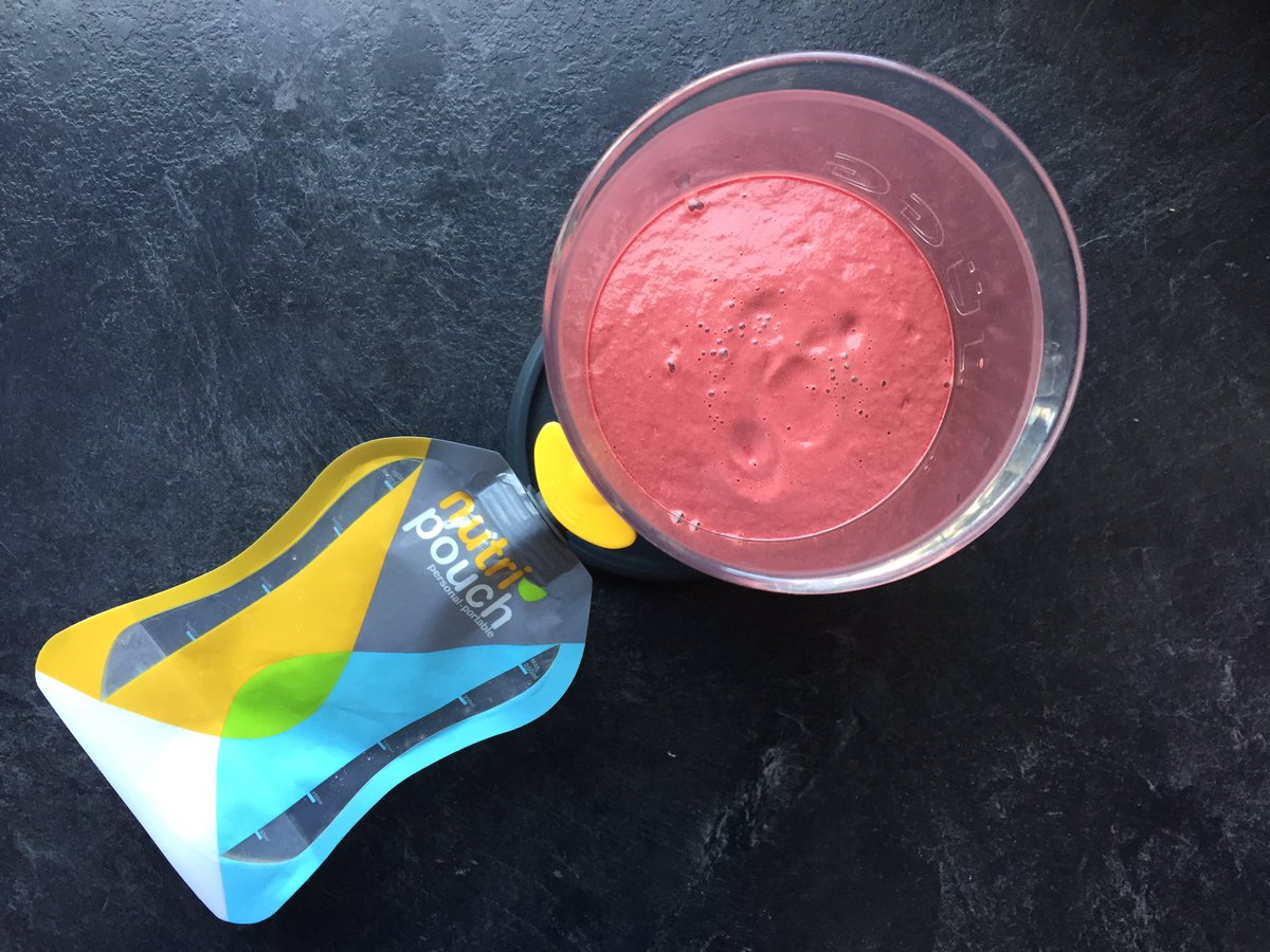 LukeTyburski's tweet photo. Anyone want to know what's in this pretty pink smoothie?
#realfood #smoothie #pink #tasty #portable #snack #NPcrew https://t.co/2Yqp8RFJic
