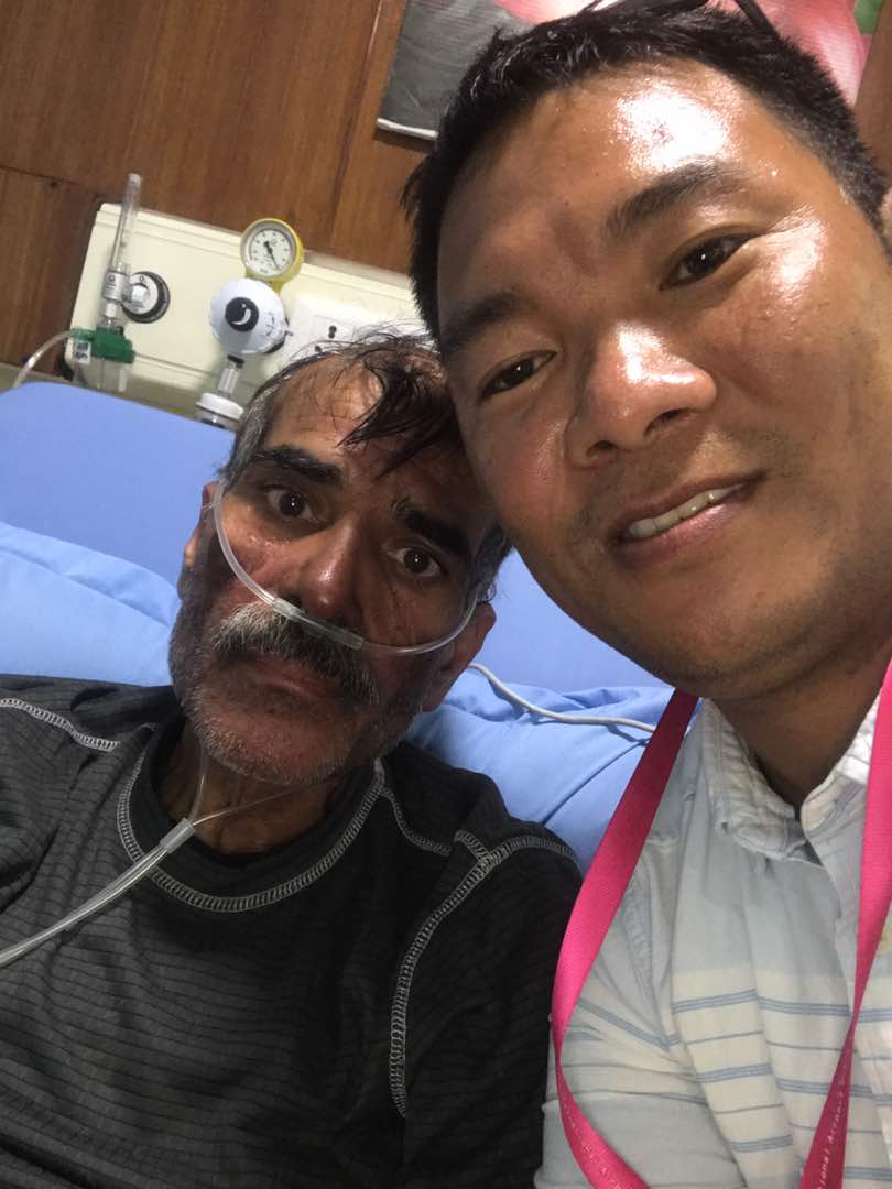 drjabbarbhatti's tweet photo. Miraculous survival and rescue - after 4 nights above 27000 ft! Shukar Alhamdulillah! #PakistanEverest2017 https://t.co/tDYAWSLA8O