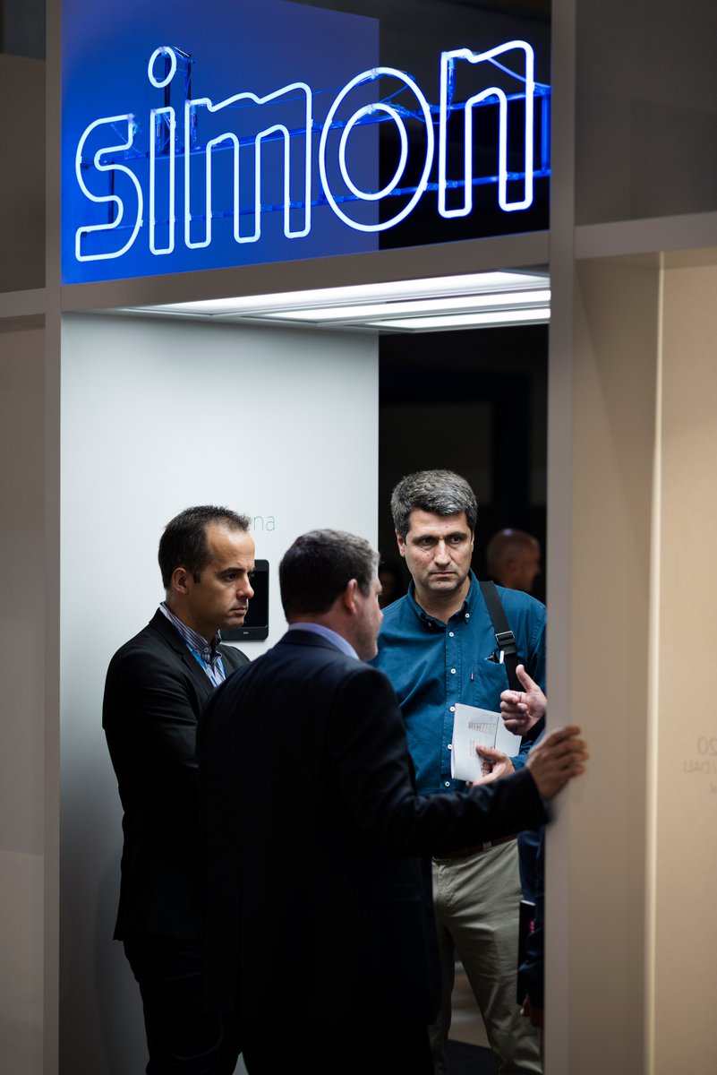 SimonElectricES's tweet photo. Comenzamos con el segundo dia en #BarcelonaBuidingC nuestro espacio #SimonEnConstrumat está en el pabellon 2 - Stand 246, ¡¡te esperamos!! https://t.co/Qua25ZL0dE