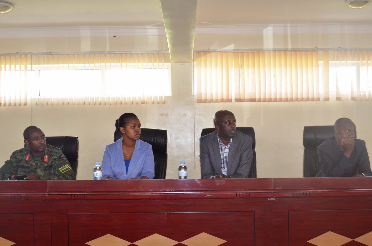 RwamaganaDistr's tweet photo. #HappeningNow:Inama yo kugaragaza ibyavuye mu isuzuma ry' #imihigo ryakozwe n'ubuyobozi @RwandaEast ku bufatanye n'izindi nzego zitandukanye https://t.co/GpOhOW9DfF