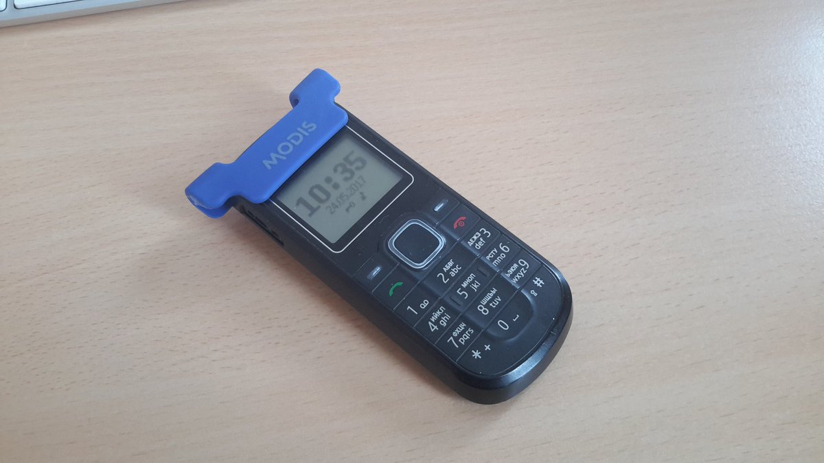 that_java_guy's tweet image. everybody says that I&apos;m doing it wrong. not sure why ;) nice camera cover 😆 #codeEurope @code_europe