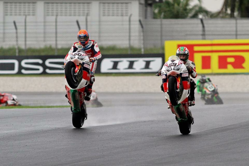 mickeyvdmark's tweet photo. A special #wheeliewednesday #RideOnKentuckyKid https://t.co/bAlMFDLNzE