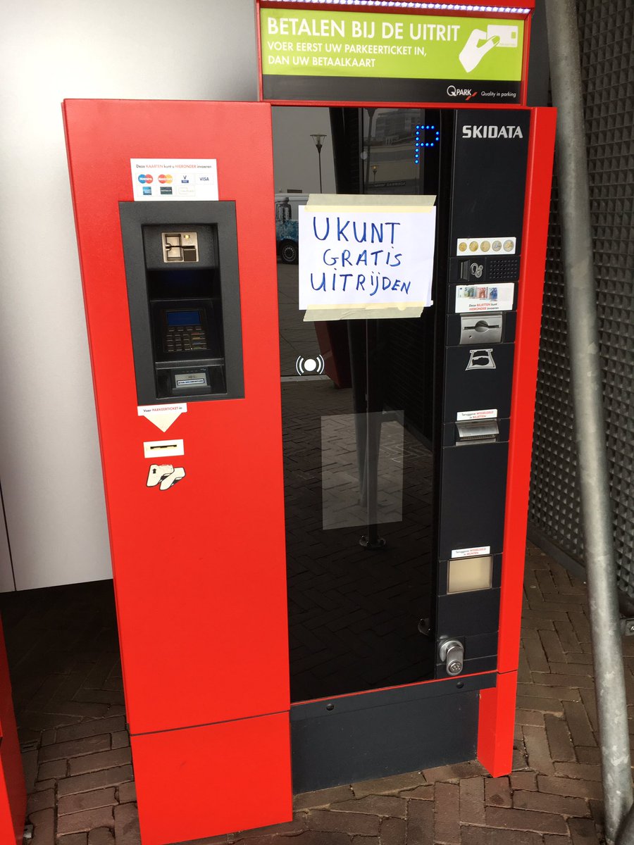 dpvantoor's tweet photo. Nog steeds storing vanwege #CyberAttack in #Arnhem. https://t.co/oDEniXQ3i9