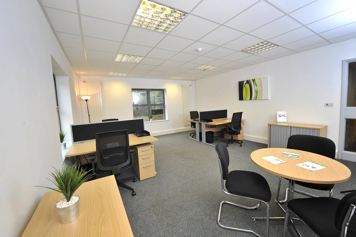 YourSelfStore's tweet image. At #YourSelfStore  we offer fully serviced #offices for your business to rent at a competitive price. Check out our #officespace
