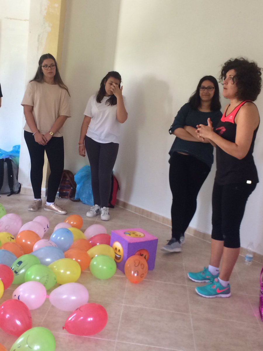 Social_DreamsIS's tweet photo. Taller de estimulación cognitiva Aprendemos haciendo! @Oscarriosinnova @rosaanaakarina @Fatima_Hope_ @samirabl1995 https://t.co/2tZXcUDsh3