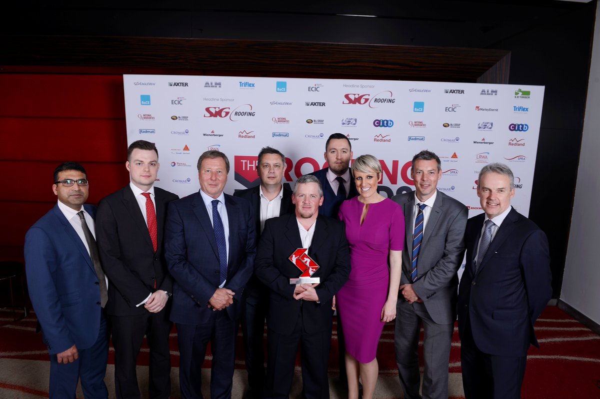 CARLISLE_CM_UK's tweet photo. Read all about our award winning project here https://t.co/tcSKkEZcK3 #roofingawards @RESITRIX_UK #wednesdaywisdom #awards2017 #EPDM https://t.co/uBx1tCWSL5