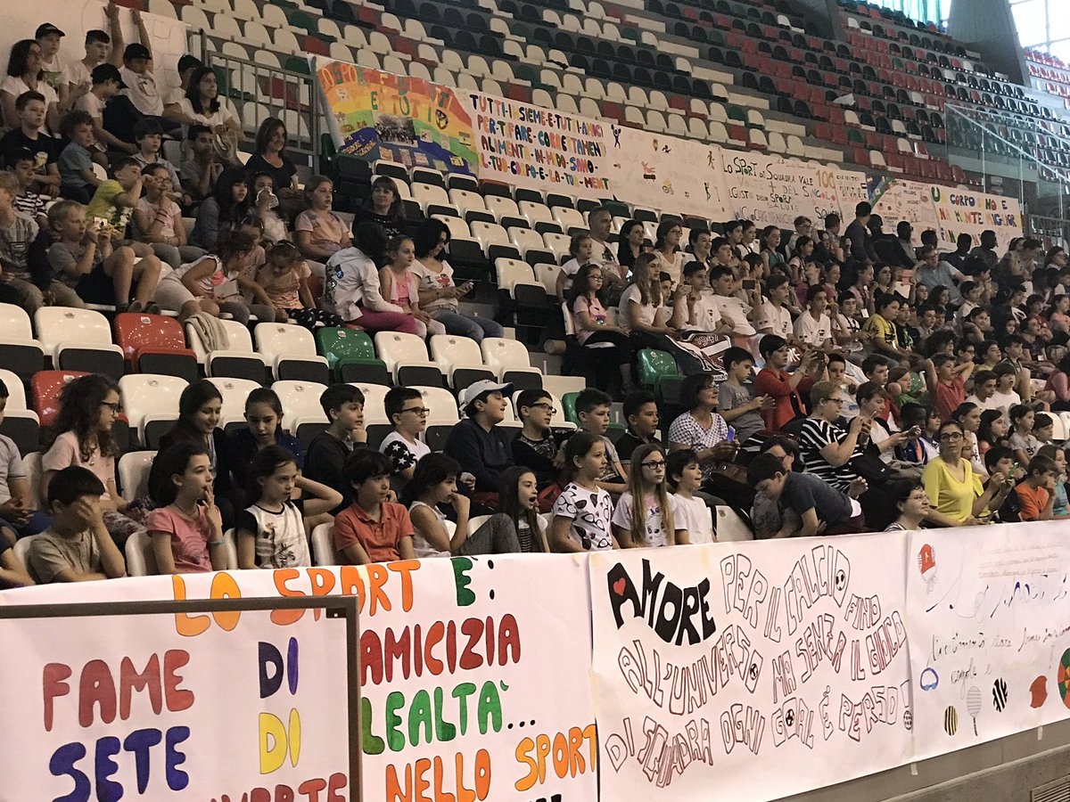 MauroRozzi's tweet photo. aziende che credono in un futuro diverso per lo sport. Ripensato dai bambini, nelle scuole, insieme alle società sportive. #nuovivalori. https://t.co/pSzuGQf3NQ