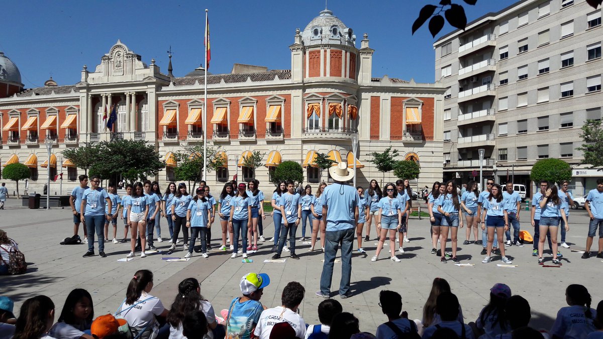 NaniAlica72's tweet photo. #orquesteandoCLM en la plaza de la Constituciòn pq #nosimportalamusica https://t.co/xHvYYSXIkN