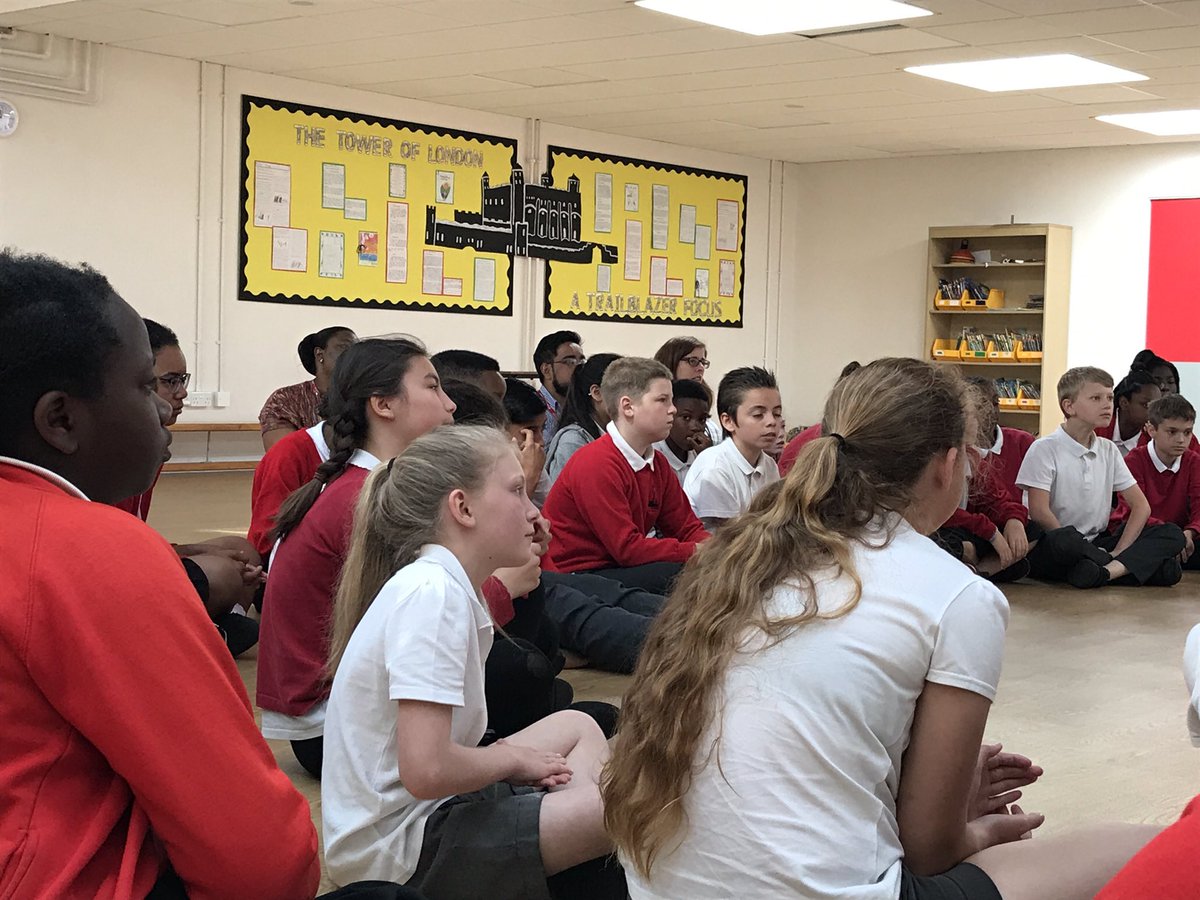 thamesideschool's tweet photo. Year 6 absolutely spellbound by @MikeStoryteller this morning #worldsmostdelicioussoup #theriddle #thegiftoffire https://t.co/arb7y1H4gc