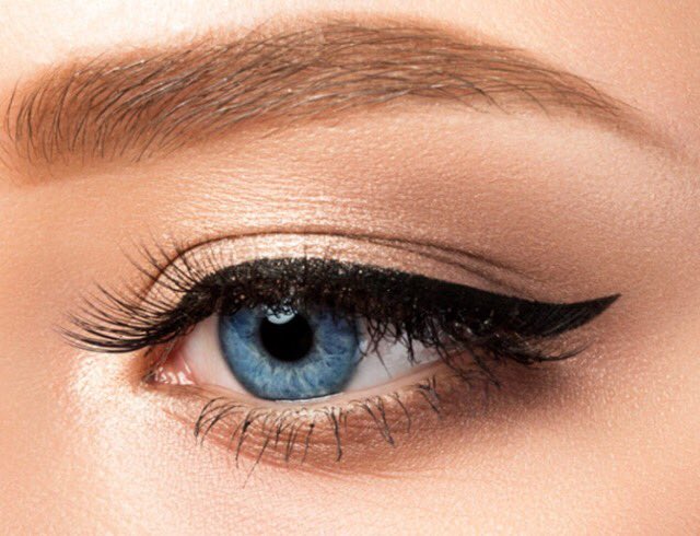 Cosmartic's tweet image. cosmartic.com/concours/  
Eye-liner @KATVONDbeauty à gagner! 🎁🎁