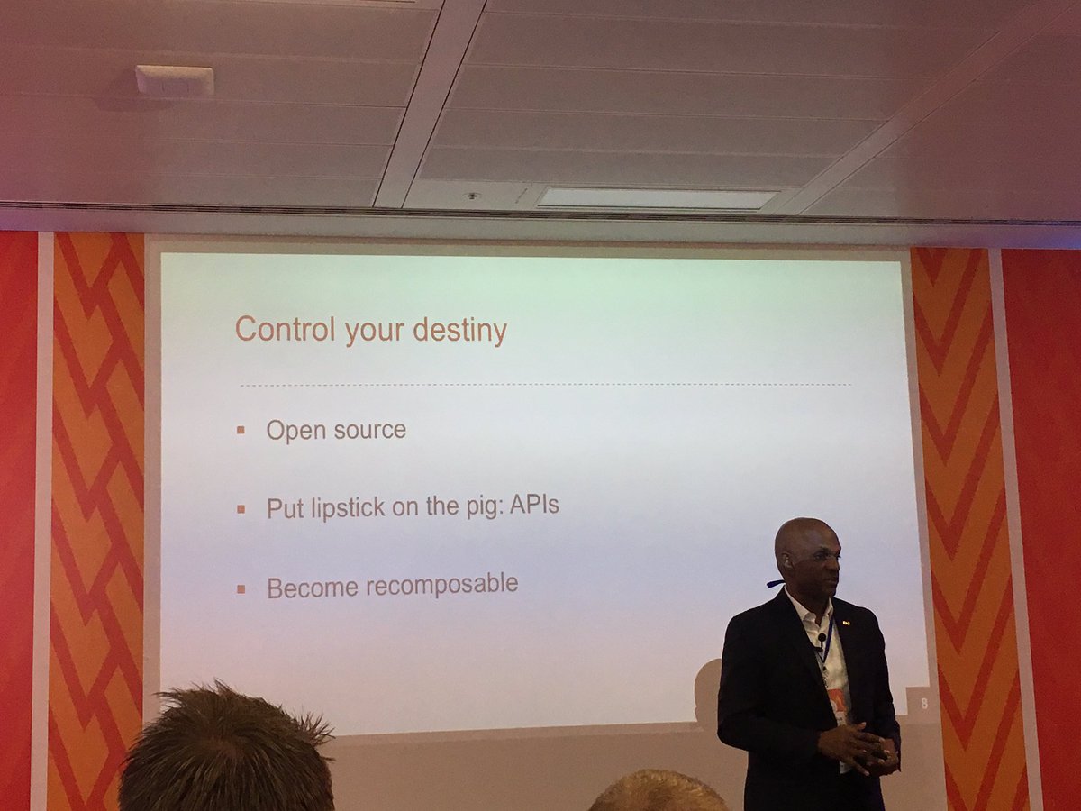 isuru_gnw's tweet photo. #WSO2Summit #DigitalTransformation https://t.co/kmbGwK48Bg