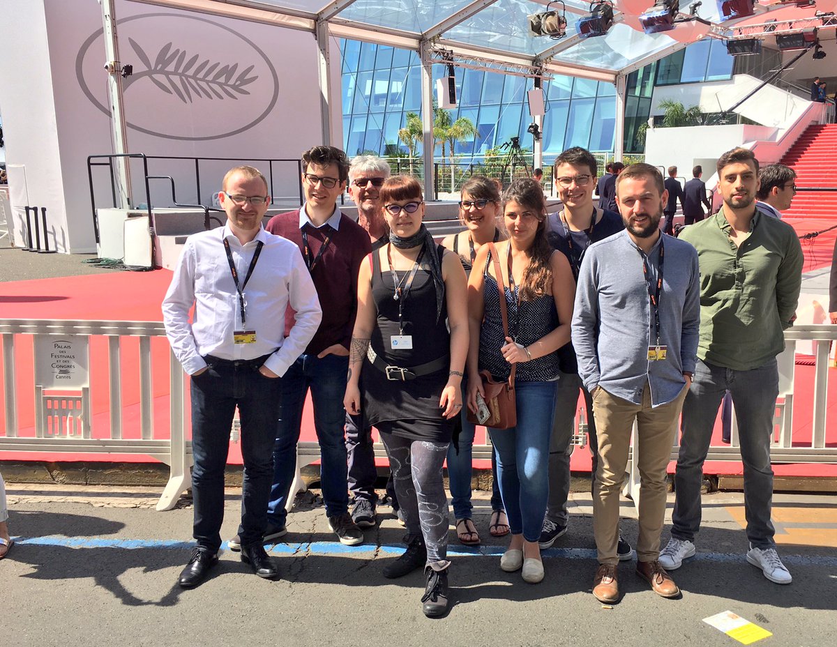 Les étudiants de l'<a href="/ESJPRO/">ESJ PRO</a> au <a href="/Festival_Cannes/">Festival de Cannes</a> pour @francebleuazur ! #ESJMontpellier cc <a href="/benoitcalifano/">Benoit Califano</a> #Cannes2017