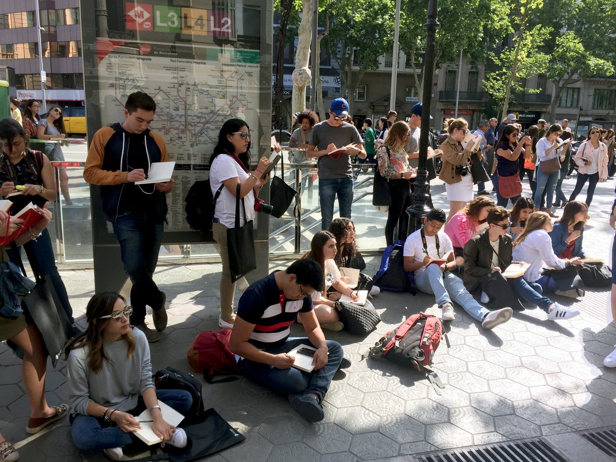 etsaunav's tweet photo. Arranca en Barcelona el programa de @etsaunav "Dibujando Arquitectura en España 2017". Más información: https://t.co/nwyP4rfYWO https://t.co/IK4tr8veJe