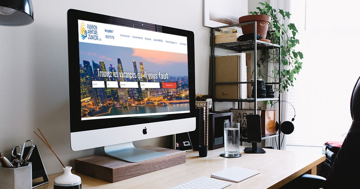 Melispot's tweet photo. #Web: Le nouveau site Internet de @VoyagesLCPA pour tous les jeunes passionnés de #voyages > https://t.co/vxU04lK9s0 https://t.co/RtFiqFTVs0