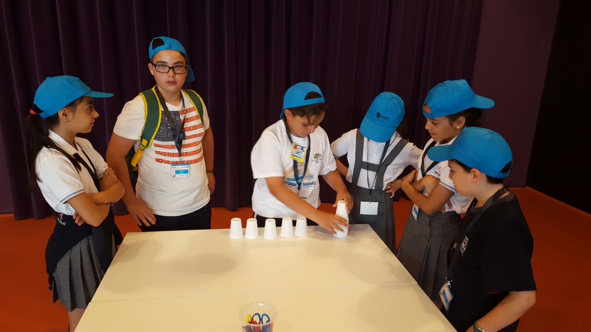 CulEmprendedora's tweet photo. Y así estamos ahora mismo en ⚙️#experimenta #ExperienciaJunior #ExtremaduraEER17 #TerritorioCreativoExt #JuniorEmprende https://t.co/055hUduexG