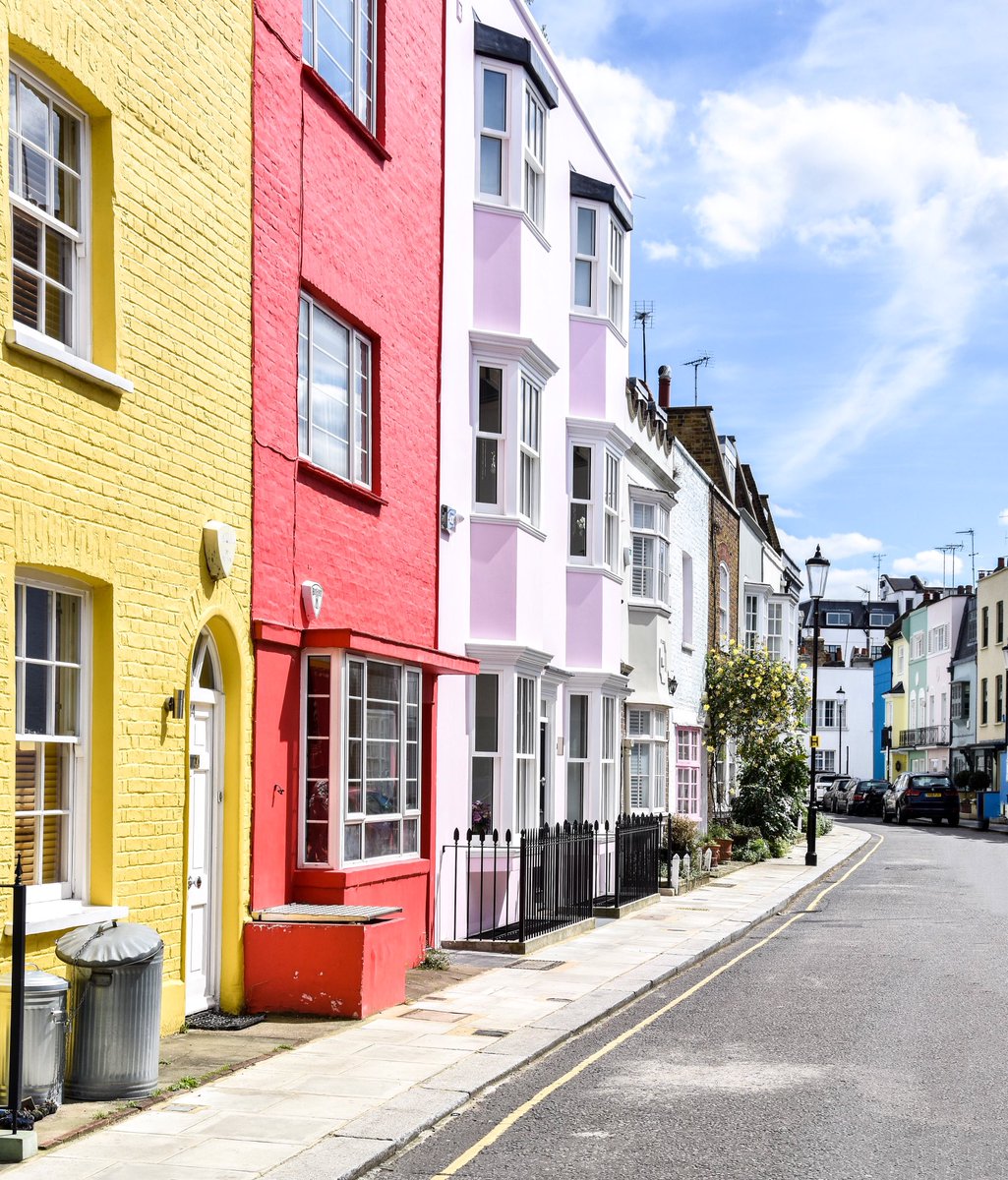 Everyone excited as much as us about this sunny weather? #chelsea #prettylittlelondon