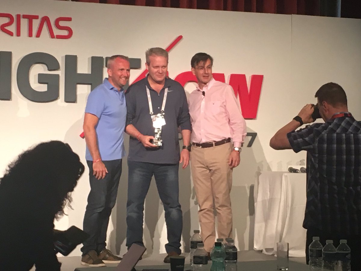 JulieNoizeux's tweet photo. @SithabileTech @veritastechptrs #VPUEMEA #Awards  #southafrica https://t.co/k86PIaCdUr
