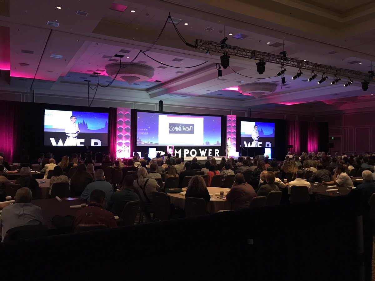 SunTravelEvents's tweet photo. Our President and COO John McLaren welcomes #SunEmpower attendees with a talk on company #culture https://t.co/RmWhxZComJ