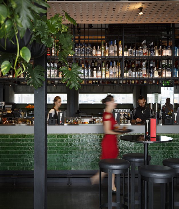 GourmetTweets's tweet photo. #GTHotelGuide award for Best Bar goes to @QT_Hotels Melbourne for giving the city another classy place to dress up and party on a rooftop. https://t.co/coOeQPwfKU