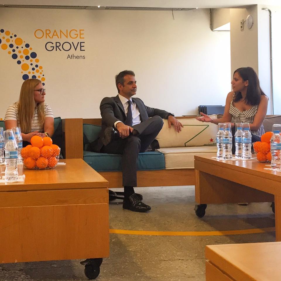 Vitabroad's tweet photo. Vitabroad had a short talk with opposition leader Kyriakos Mitsotakis.
#medicaltourismingreece #innovation #greece #entrepreneurship https://t.co/ubB3BZt8x2