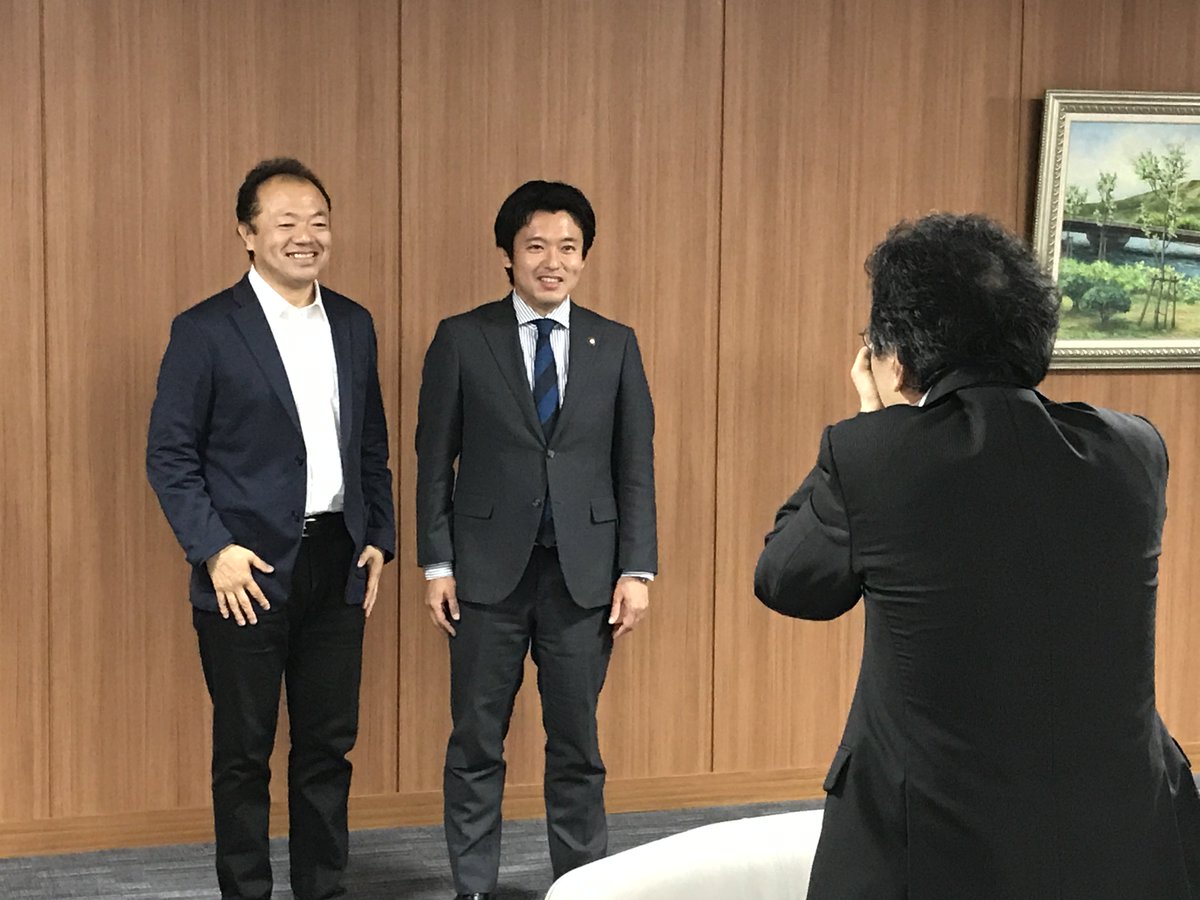 むつ市長公式ツイッター まちゼミの伝道師 松井洋一郎氏が訪問 むつ まちゼミへの提言などをいただきました 今や1 000人を超える参加者のむつまちゼミ 次回は8月 こうご期待 岡崎市 から来ていただきました よくぞ遠くから そういえば私の妻も岡崎