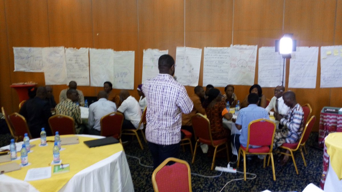 esrhub's tweet photo. Atelier sous-régional de formation professionnel, jour3: Conception et mise en oeuvre d'une ESR @esrhub @DemocracySquad @ibrahimaaniang https://t.co/P1SzZpk7jo