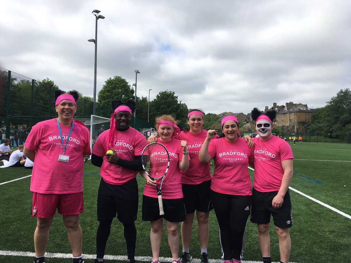 TeamFuschia's tweet photo. Tennis champions 🐼🐼#teamfuchsia #TeamBradFest https://t.co/hU4PsuN5Ng
