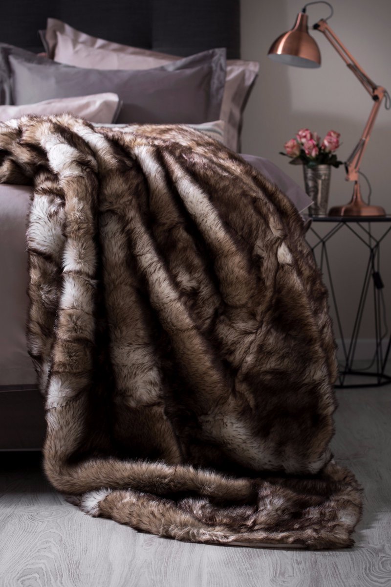 loadsoflivingza's tweet photo. Spoil yourself with warm and comfortable luxury from #Loadsofliving. Get 20% OFF ALL Blankets and Throws till 31st May. T&Cs apply https://t.co/JHl9PhCymX
