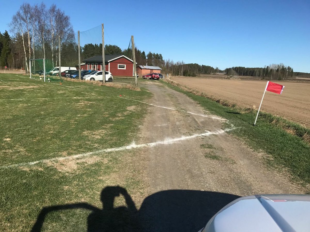 FinnishFtblShow's tweet photo. A seventh division match for FC Ylivieska II last night... https://t.co/cjSYHhijM4