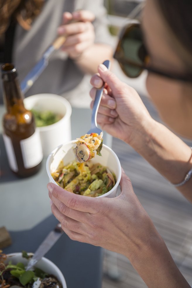 Ce soir c'est le weekend ! On enfile ses lunettes de soleil et on se met dans l'ambiance.
chaudchaudchaud.com