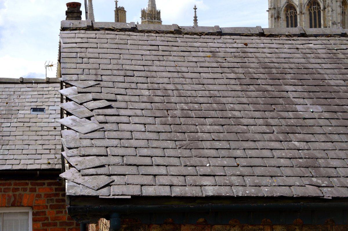 FinestFascias's tweet photo. #WednesdayWisdom? Stop putting things off! #Roof needs sorting? Book a free quotation online now ➡️ https://t.co/oRsUWxghoW #Coventry https://t.co/X2uO4pbTzC
