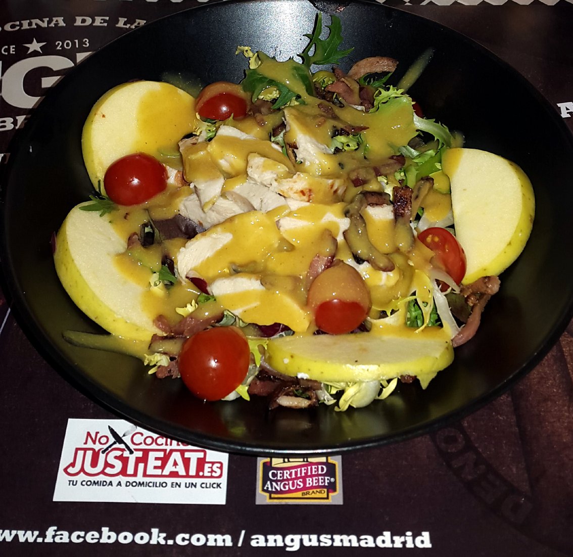 angusmadrid's tweet photo. Hoy te recomendamos que pruebes alguna de nuestras ensaladas jaliscas. Exquisitas. En el @cclaermita https://t.co/27OqirIalp