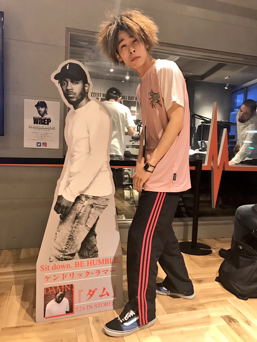 WrepRadio's tweet photo. Jinmenusagiも #WREP x ケンドリックラマー キャンペーンに参加してくれました!
スタジオにあるパネルと写真を撮ってハッシュタグ #WREPDAMN をつけてSNSに投稿→その場でステッカープレゼント! https://t.co/D1cqsBisRj