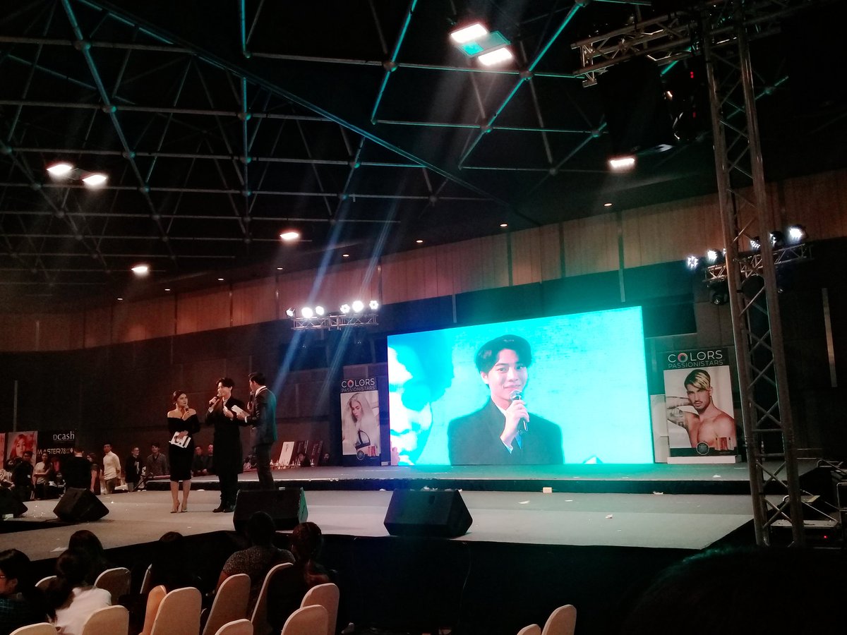 PorjaiPalit908's tweet photo. ทันประมาณนี้ วงวารกล้องน้อยกลอยใจ😂😂😂 #เป๊กผลิตโชค #bcchall #honeyinn https://t.co/2ddPQTF2PC