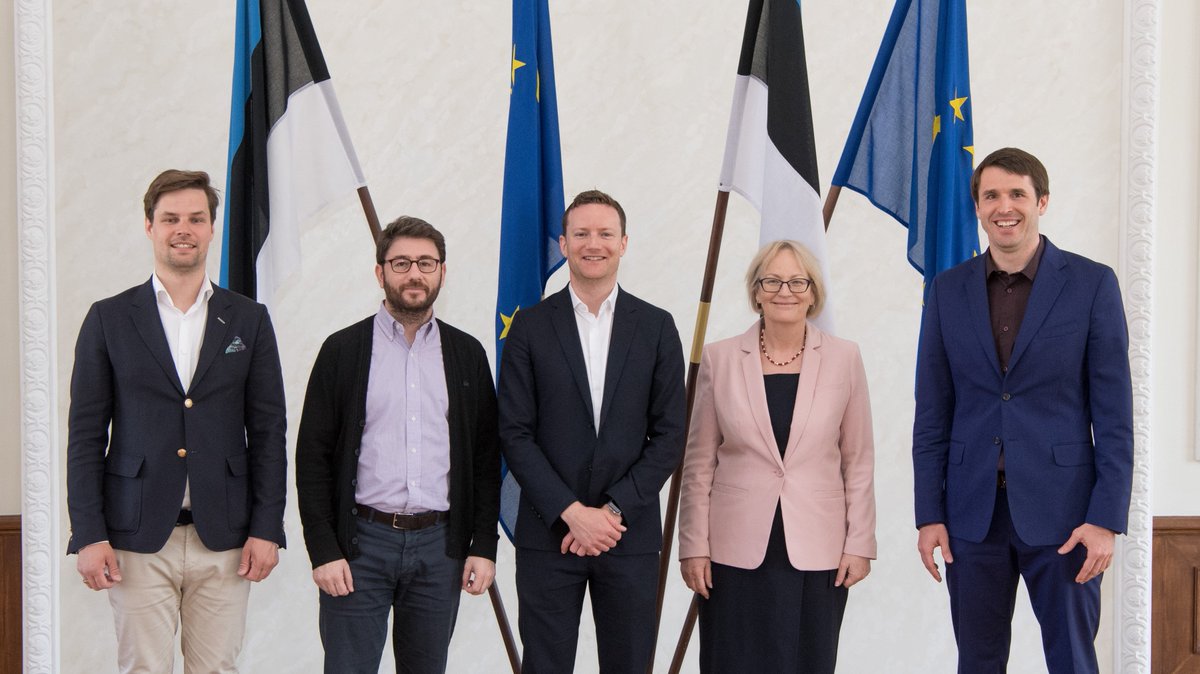 Riigikogu's tweet photo. #RainerVakra and @KallePalling discussed #circulareconomy and #climatechange with collegues from the @Europarl_EN. https://t.co/QKjGDpdhYW