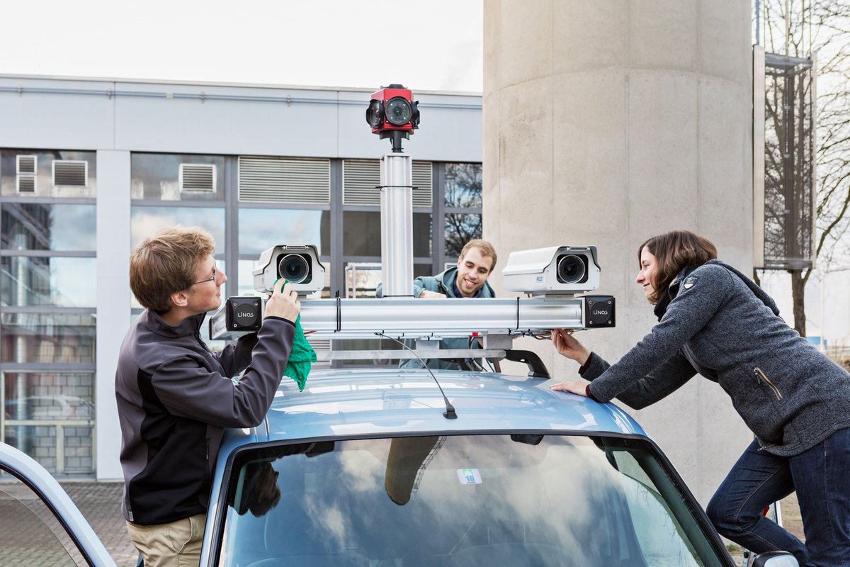 Mit #HoloLens #Drohnen &amp; #3dprinter herum experimentieren?
➡️An der #Geomatik Summer School ist's möglich 3dgi.ch/gss2017 #geomatics