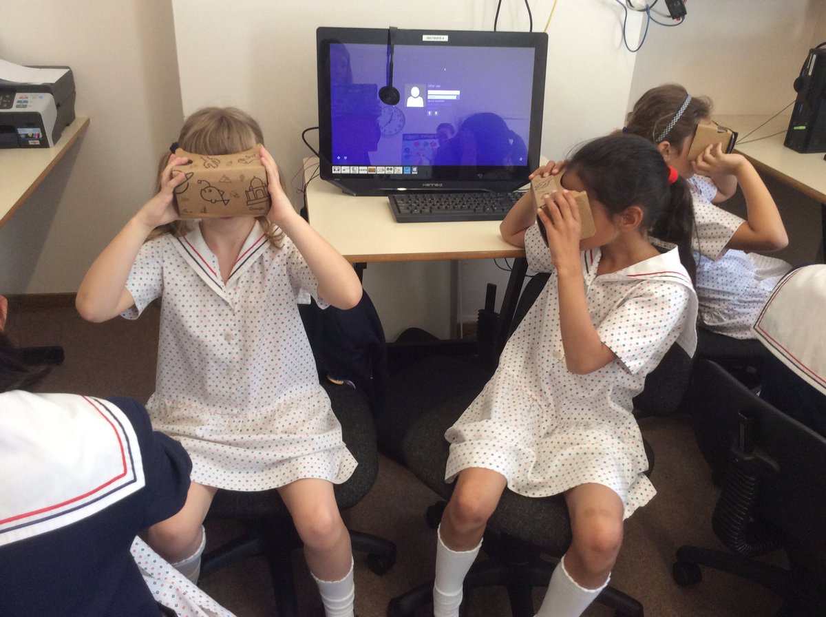 THSch_Junior's tweet photo. #GoogleExpeditions today at TH. Year 3 visited Egypt and saw the pyramids and also dived under the sea on an ocean safari! #WOW #thy3 https://t.co/QXU3g0dly5