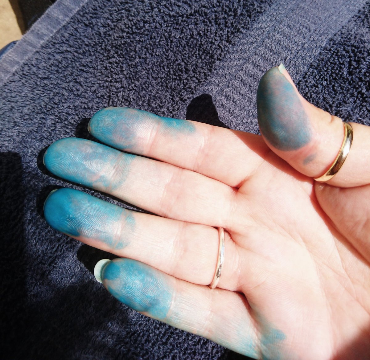 stone_stories's tweet photo. Any tips for removing stubborn acrylic paint from your hands #forgotgloves #acrylic #ivestartedsoillfinish https://t.co/qGiPem0hQG