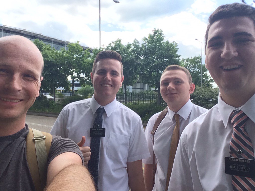 DeanoMaynard's tweet image. Saving the souls of the fine people in Kent! @bookofmormonldn