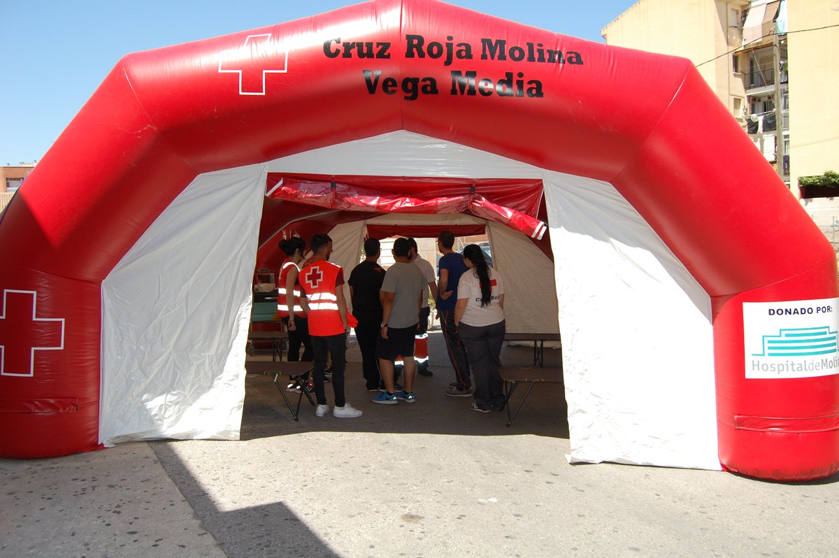 Hospital_Molina's tweet photo. Hospital de campaña de @CruzRojaMolina y exhibición de #Yoga en nuestra 5ª #SemanadelHospital.
Un lujo de actividades!! https://t.co/sAM5Uapil3