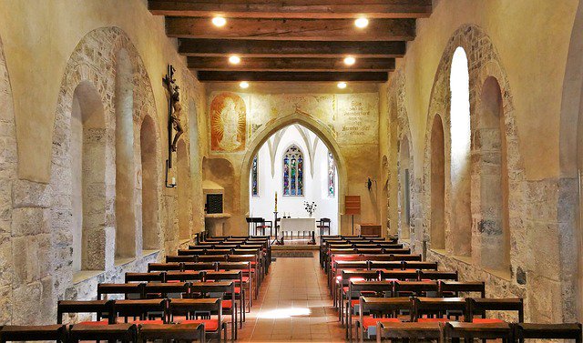 CuriosoCreativo's tweet photo. La #iglesia St Martin en #Linz con una #arquitectura fenomenal
https://t.co/dMv2MobUeT #austria #church #stmartin #iglesiadepiedra https://t.co/BkSBocASa2