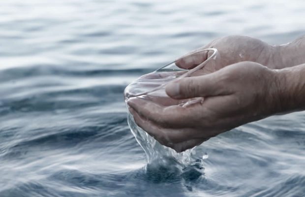 TourvestDM's tweet photo. New #purificationplant turns seawater into drinkable water in SA https://t.co/Ej3txEiRjO via @goodthingsguy #conservewater #TDMcares https://t.co/hlacxkRoA7