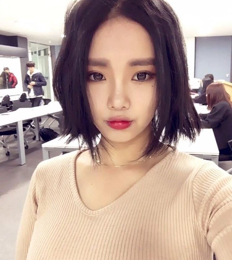 Ji Seong on Twitter: "Hi! I'm Jisung, a freelance model. you can call