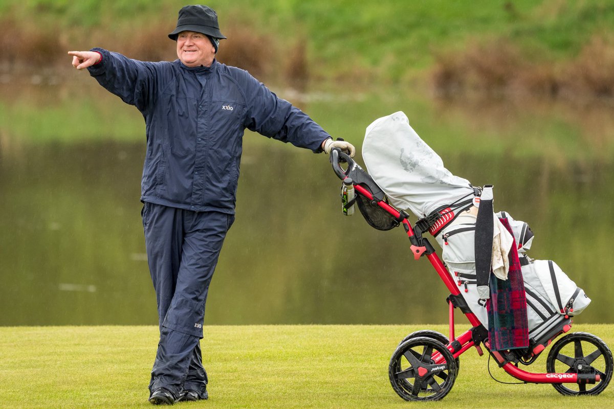 golfereu's tweet photo. Nejsme jenom v práci, umíme se i bavit a jak nám to jde! https://t.co/O7epVdRVw1 https://t.co/o3VKAIg4zh